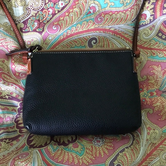 Dooney and Bourke cross body - Picture 8 of 8
